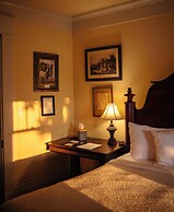 Anchuca Historic Mansion & Inn