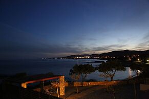 Paraktio Beach Apartments