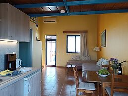 Paraktio Beach Apartments