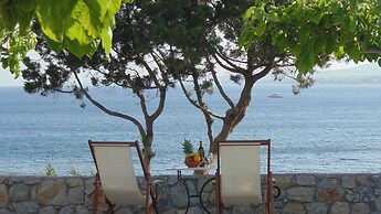 Paraktio Beach Apartments