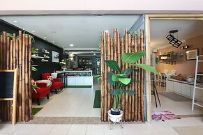 SPOT ON 89796 D'noor Budget Inn