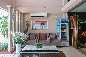 SPOT ON 89796 D'noor Budget Inn