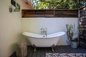 Boon Hotel + Spa - Adults Only