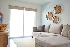 Apartment on the Beach - H-2