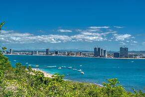Apartment on the Beach - H-2