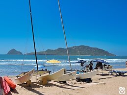 Apartment on the Beach - H-3