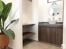 Marina Solé Loft 2 (J-2)