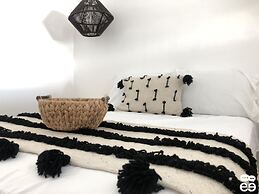 Marina Solé Loft 2 (J-2)