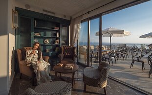 Vivid Blue Serenity Resort