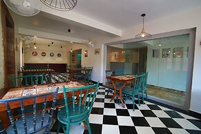 Hotel Marigold Mount Abu with Swimming Pool