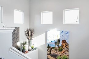 Desert Living 5 Bedroom Home by Redawning