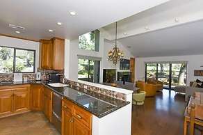 824 Oak Creek At Silverado 3 Bedroom Condo by RedAwning