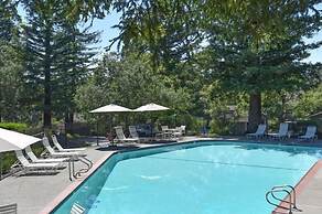 824 Oak Creek At Silverado 3 Bedroom Condo by RedAwning