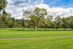 760 S At Silverado 1 Bedroom Condo by RedAwning