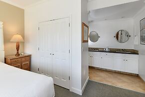 888 Oak Creek At Silverado 2 Bedroom Condo by Redawning