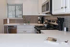 888 Oak Creek At Silverado 2 Bedroom Condo by Redawning