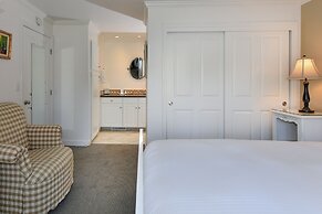 888 Oak Creek At Silverado 2 Bedroom Condo by Redawning