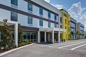 Home2 Suites Naples I-75 Pine Ridge Road, FL