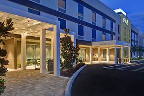 Home2 Suites Naples I-75 Pine Ridge Road, FL