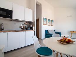 Sunny Apartments
