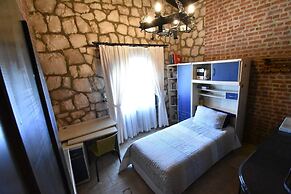 Tas Konak