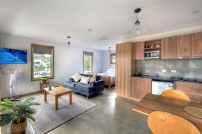 Freycinet Stone Studio 7