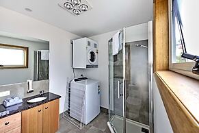 Freycinet Stone Studio 8