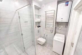 Apartment Voskresenska 18