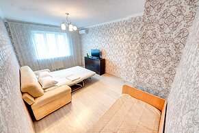 Apartment Voskresenska 18