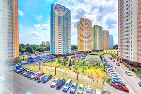 Apartment Voskresenska 18