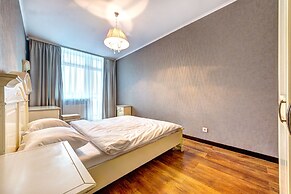 Apartment Voskresenska 18