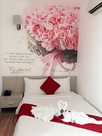 The Carnation Hotel Da Nang