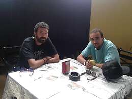 Sana's Beach Guesthouse and Restaurant