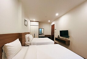 Paragon House & Residence