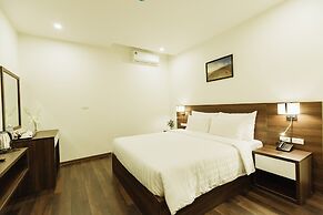 Paragon House & Residence