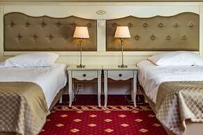 Hotel Sobienie Krolewskie