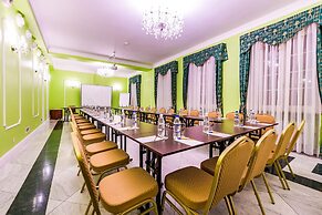 Hotel Sobienie Krolewskie