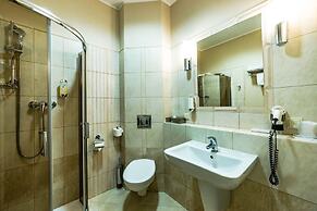 Hotel Sobienie Krolewskie