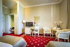 Hotel Sobienie Krolewskie