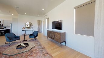 10 At Bloomington Country Club 3 Bedroom Condo by Redawning