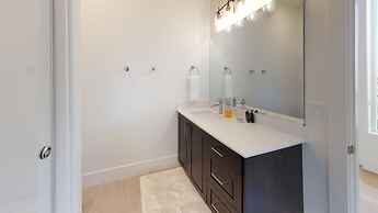 10 At Bloomington Country Club 3 Bedroom Condo by Redawning