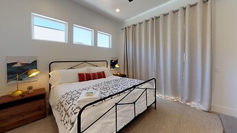 10 At Bloomington Country Club 3 Bedroom Condo by Redawning