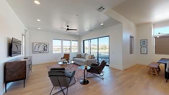 10 At Bloomington Country Club 3 Bedroom Condo by Redawning