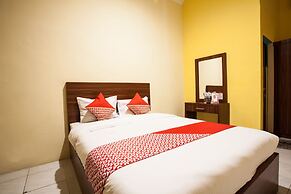 OYO 2229 Bunga Raya Residence