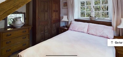 Tranquil Cottage Retreat in Bath