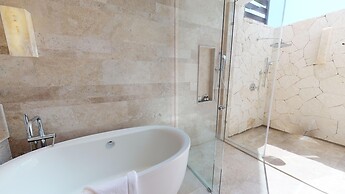 Fairmont Heritage Place Mayakoba