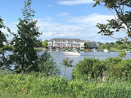 Ariel Broadway Hotel