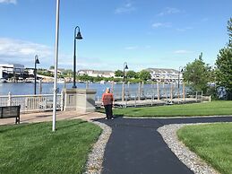 Ariel Broadway Hotel