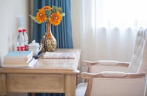 Floral Hotel · Forever Homestay Qiandao Lake