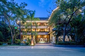 Floral Hotel · River Rhythms Pavilion Jinghong